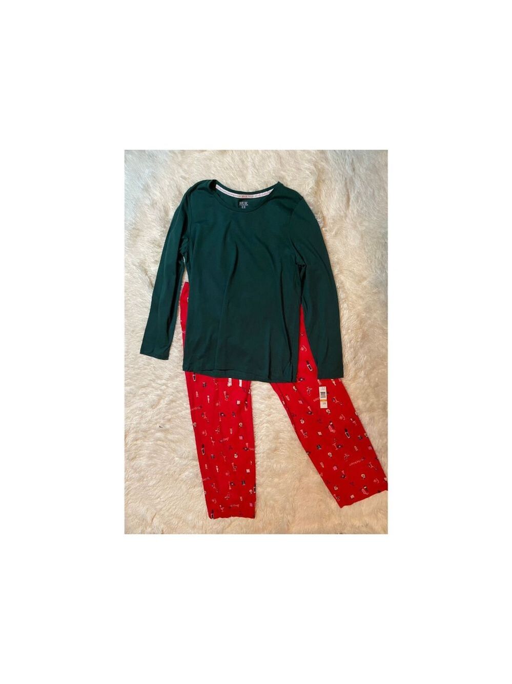 HUE Long-sleeve PJ's Set with a Solid Green & Red Cocktail-Print - Size S (NWT)